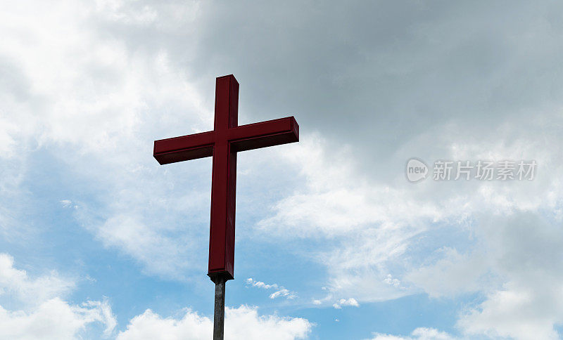 阴天下的宗教十字架