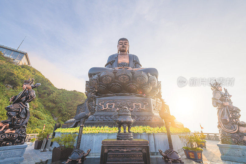 美丽的风景金山宝唐图塔和中国神u来和观音在越南萨帕翻斯盘山