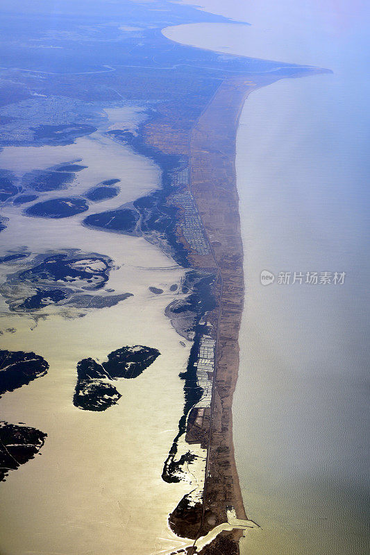 埃及地中海沿岸尼罗河三角洲的尼罗河河口和布鲁卢斯湖