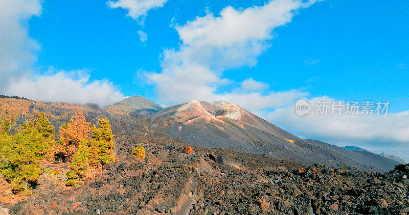 康伯雷维哈火山正式喷发7个月后的“塔乔盖特火山”鸟瞰图