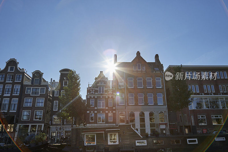 荷兰阿姆斯特丹运河房屋的剪影