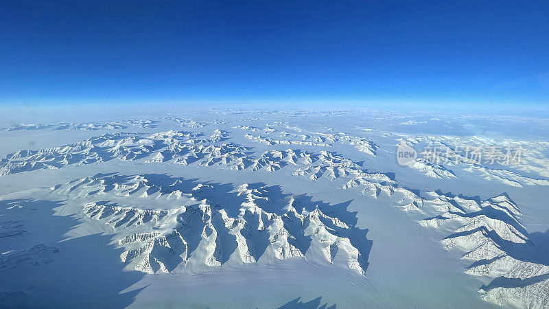 格陵兰岛冬季的航拍照片