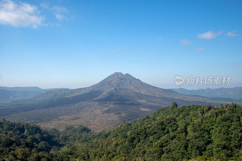 巴都尔山