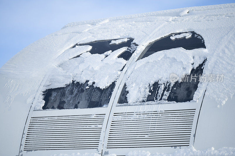 从挪威Kvitfjell高山滑雪胜地的滑雪坡上观看