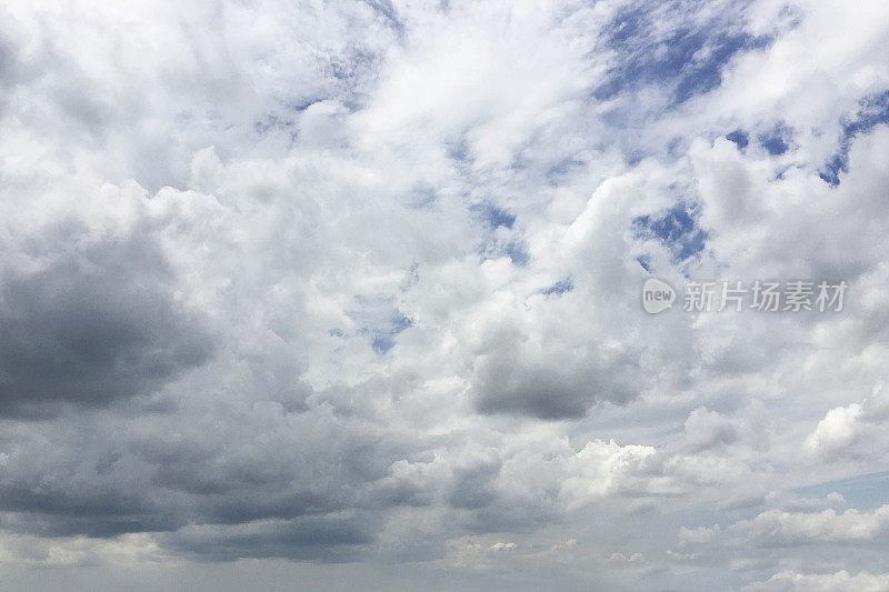 暴风雨的天空