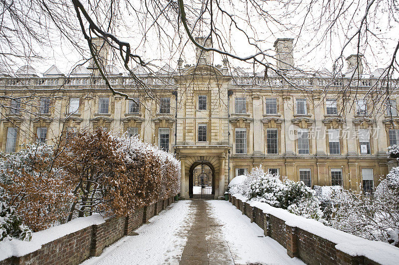 冬天的剑桥克莱尔学院