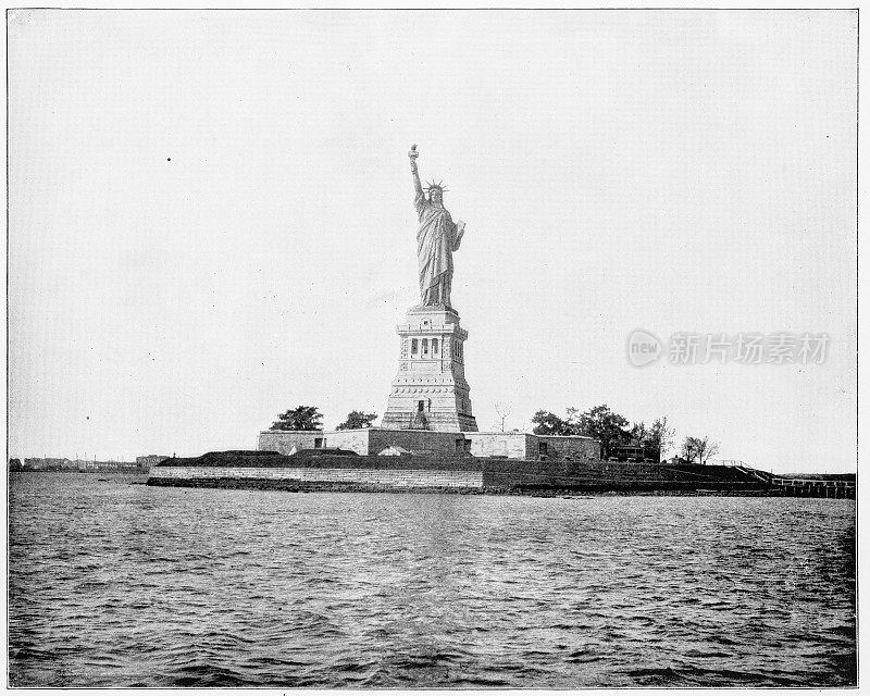 19世纪80年代的美国自由女神像