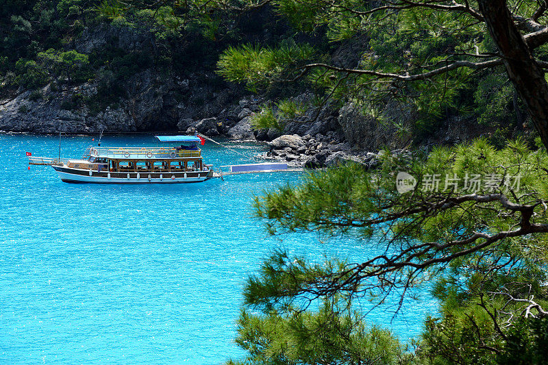 每日的乘船旅行