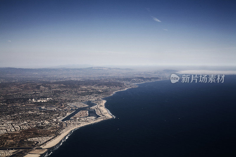 空中鸟瞰城市海景