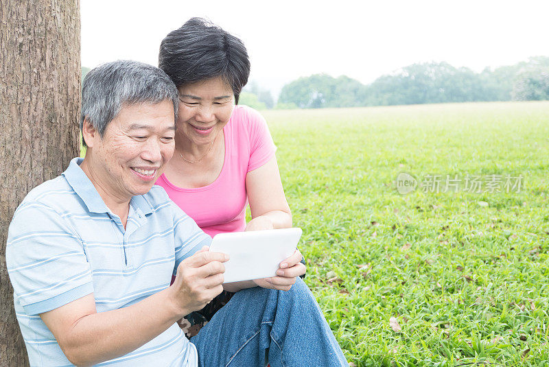 幸福的老夫妇