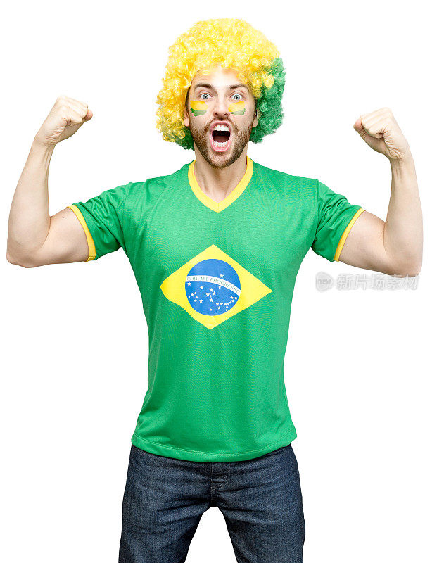 巴西球迷在白色背景下庆祝