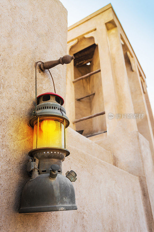 迪拜的阿拉伯街灯