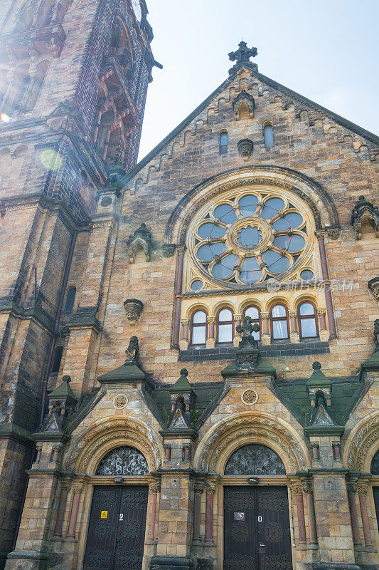 位于德累斯顿的加尼松教堂(Garnisonkirche)看起来像一座中世纪童话般的城堡