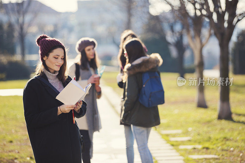 女学生