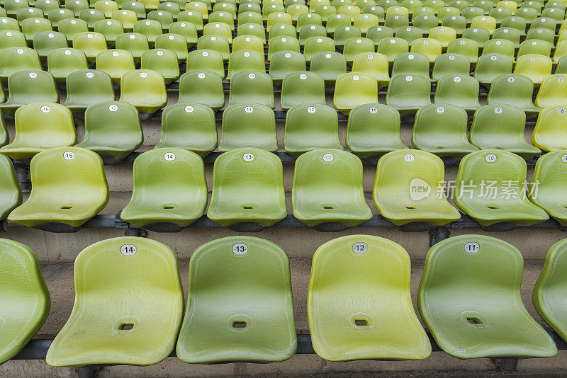 绿色体育场座位