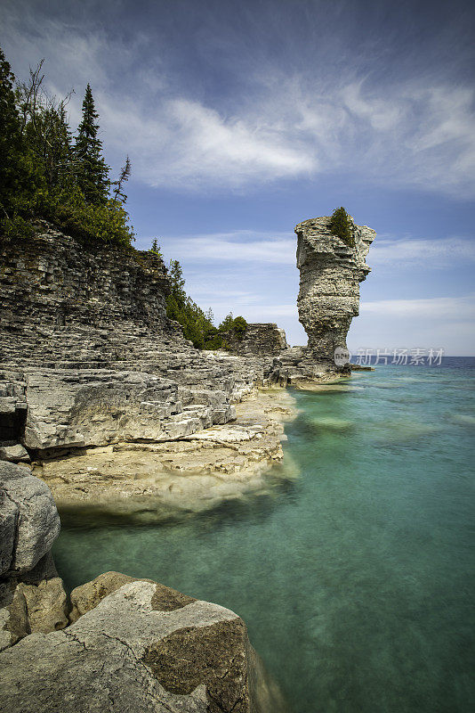 花盆岛在五尺国家海洋公园，位于安大略湖休伦湖