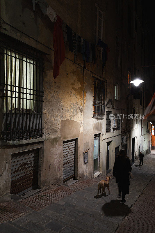 老热那亚的夜景街景