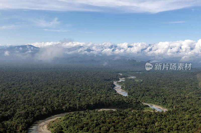 巴布亚新几内亚的河流和丛林