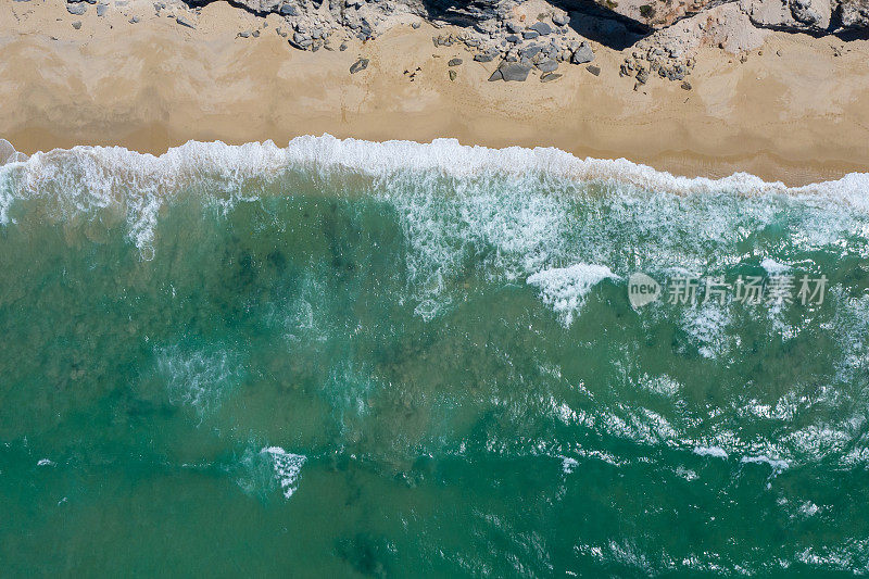 海岸线的高角度视图