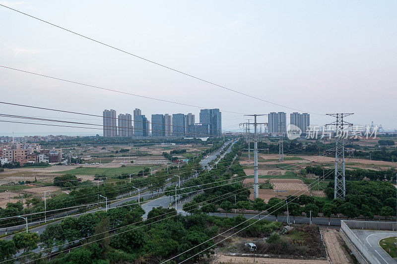 城市输电杆塔