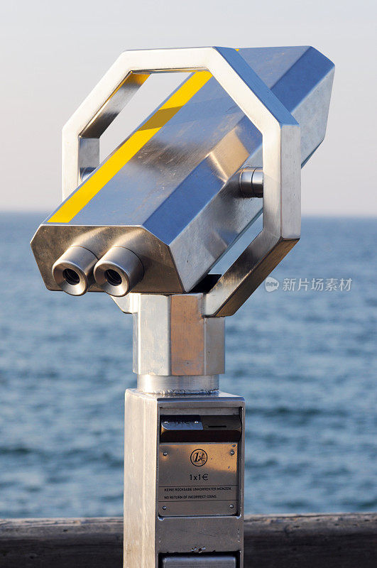 海上投币式望远镜