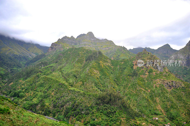 到处都是山峦――马德拉山