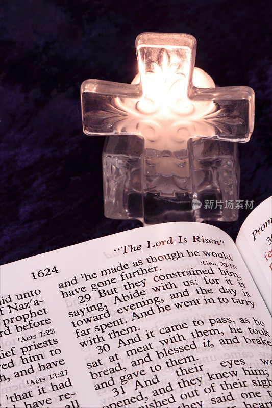 节日:复活节圣经圣经在路加十字架烛台
