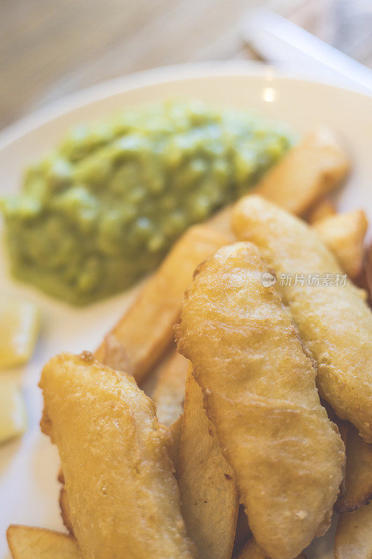 炸鱼薯条——传统的英国菜肴