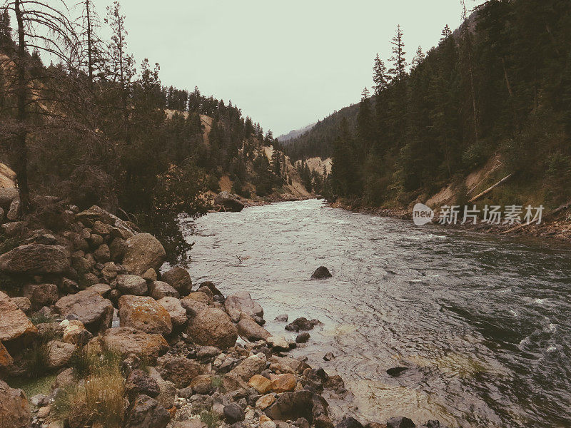 黄石河，峡谷底部，岩石，七英里洞径，怀俄明州