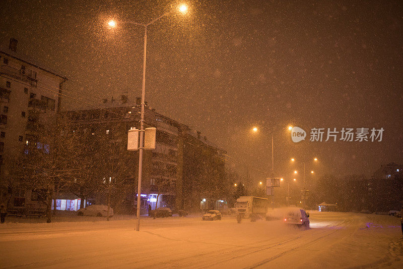 雪夜在城中