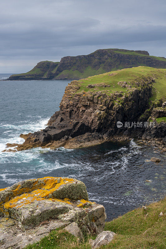 Muck岛的海岸线，内赫布里底群岛的“小岛”之一，苏格兰