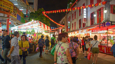 新加坡唐人街热闹的街景