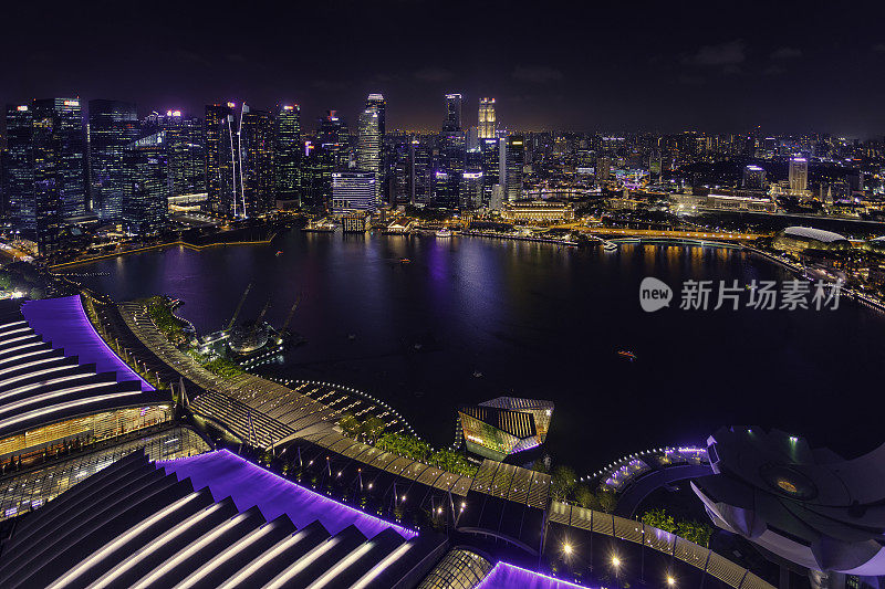 新加坡滨海湾的夜景