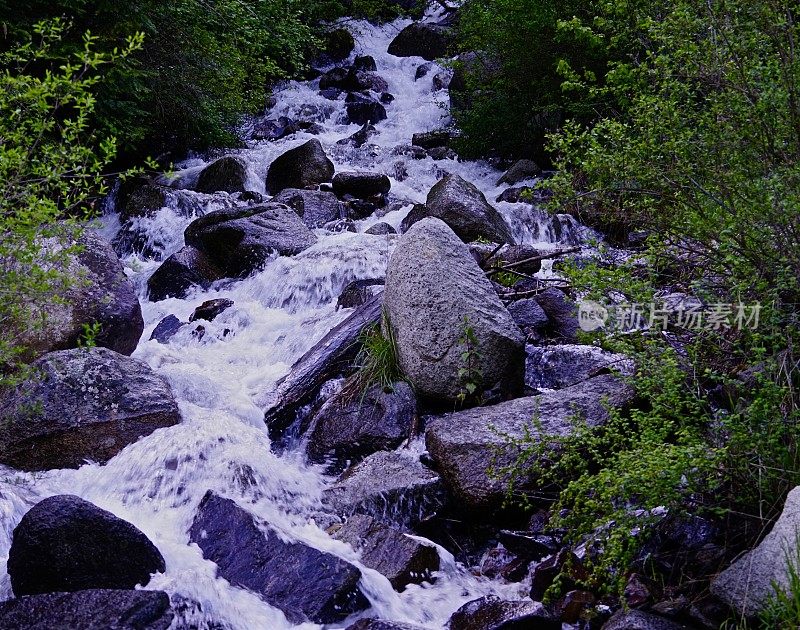 瓦洛瓦飓风溪支流