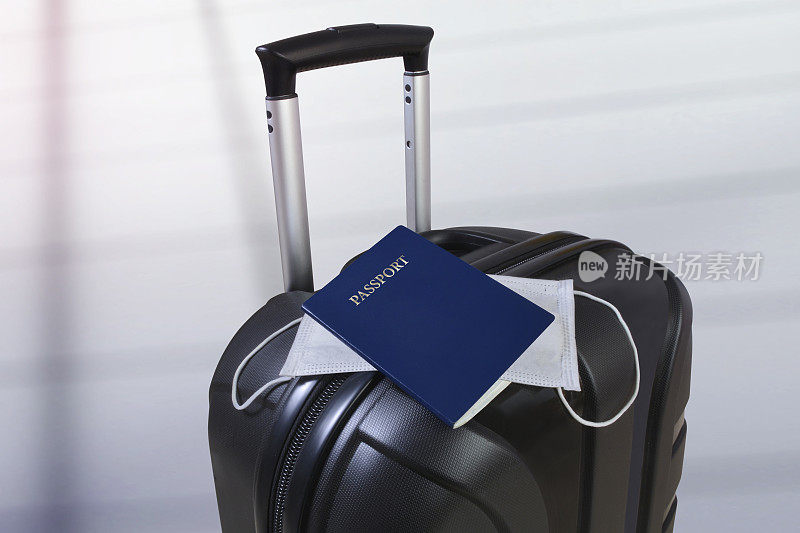 旅行箱护照和医用口套