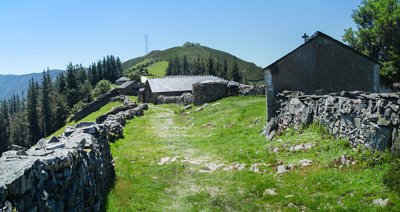 小山村