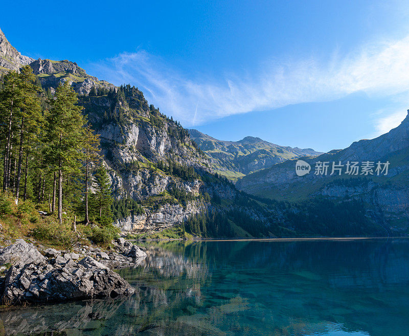 在清晨俯瞰厄斯钦纳湖