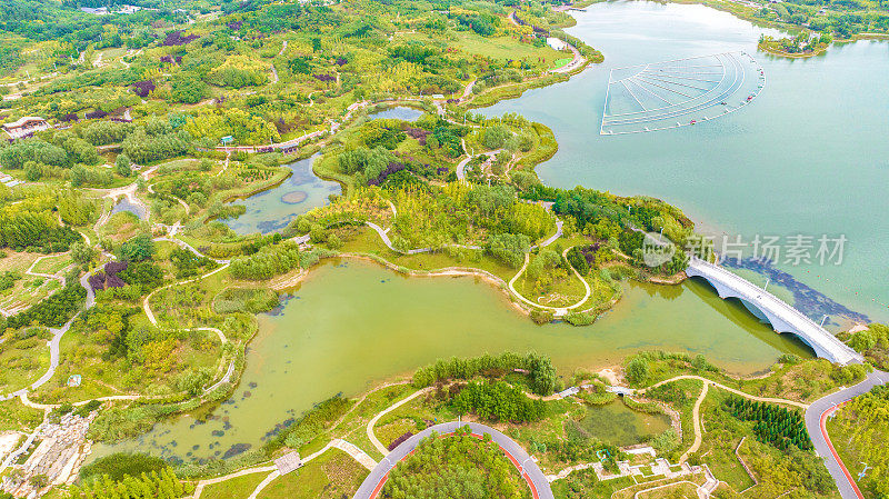 中国河北省石家庄市鹿泉区龙泉湖湿地航拍图