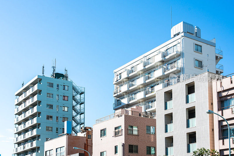 东京住宅区的高层公寓