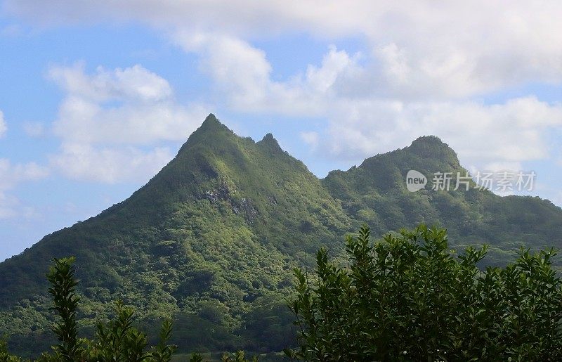 欧胡岛的奥洛马那山