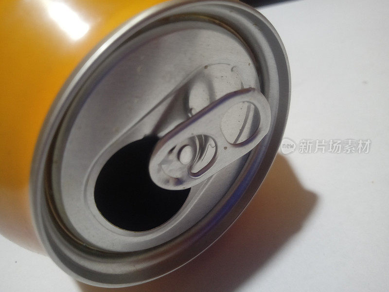 关闭已打开的罐装饮料