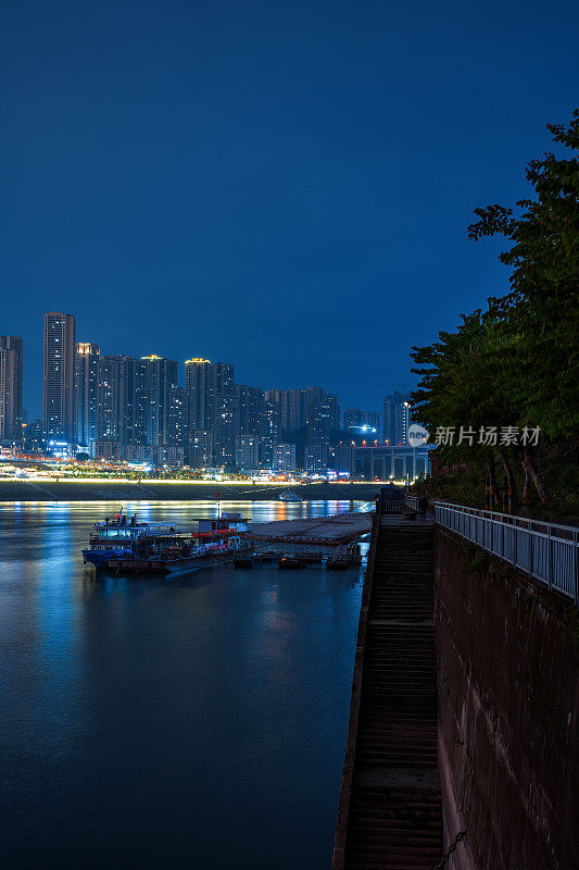 重庆河滨夜景