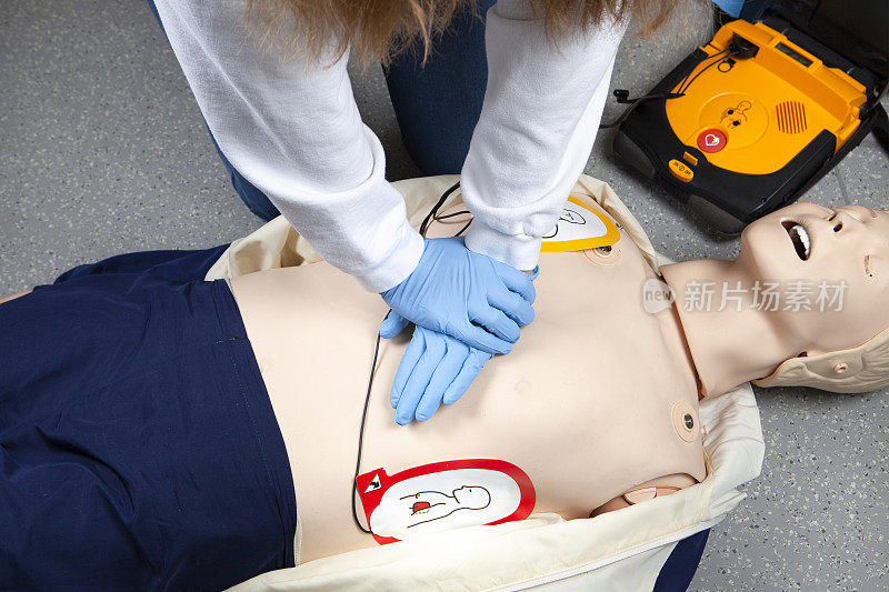 心肺复苏(CPR)，自动体外除颤器(AED)