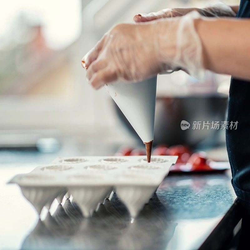 专业的糖果师，制作和装饰美味的糖果。