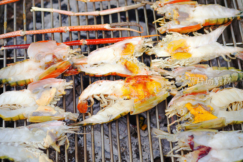 烤架上的泰国小龙虾