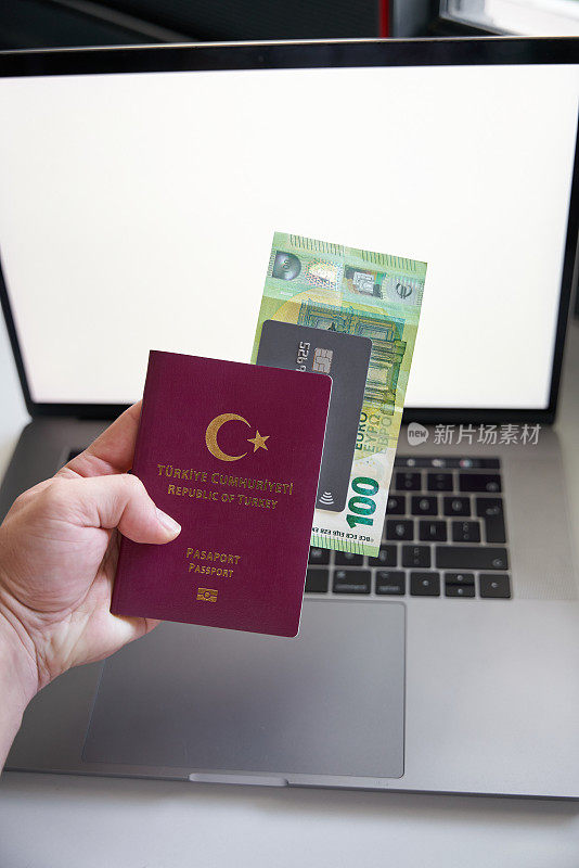 土耳其护照，欧元和信用卡。欧罗巴旅行计划。