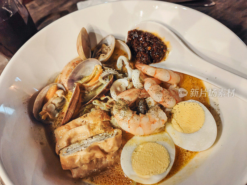 新加坡叻沙-海鲜咖喱面