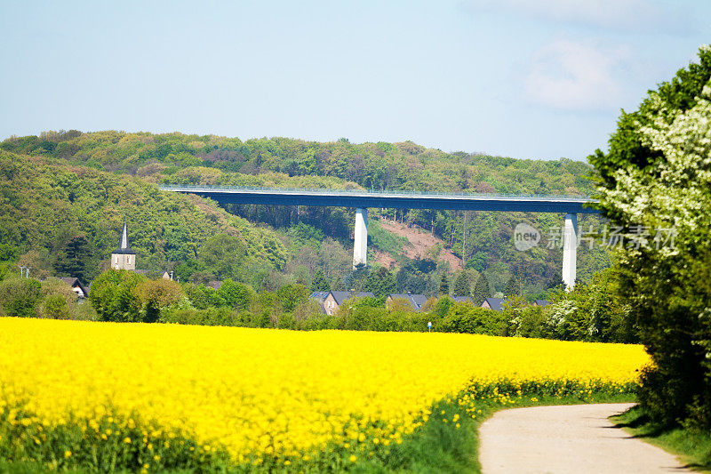 公路大桥Ruhrtalbr吗?cke在鲁尔山谷