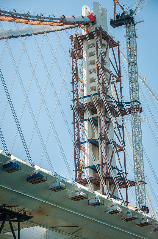东跨湾大桥SAS塔正在建设中，细节2