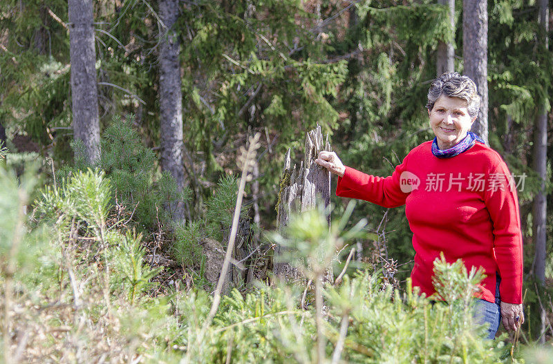 在罗马尼亚的山上徒步旅行